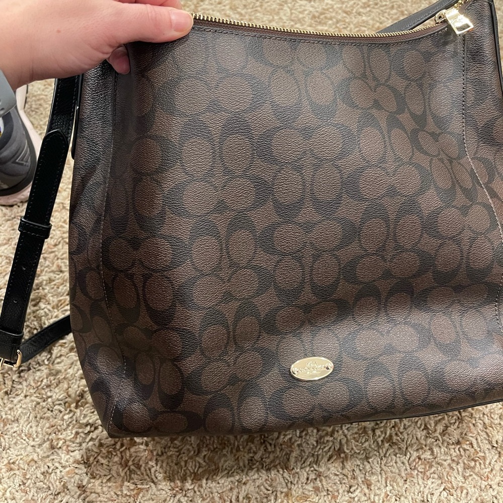 Coach purse in signature leather